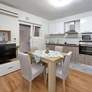 apartment-doris-bibinje.hotelinzadar.com/